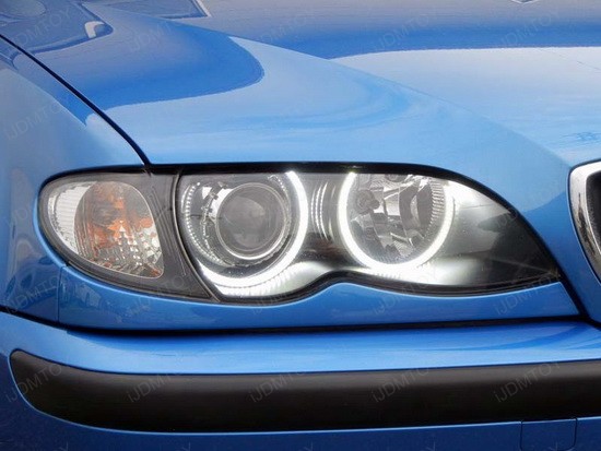 BMW 330i E46 LED Angel Eyes 2