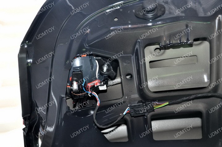 BMW F32 4 Series LED Backup Light Install 03