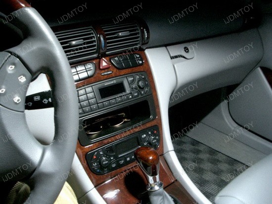 2006 - mercedes - benz - c320 - led - inteior - lights - 4