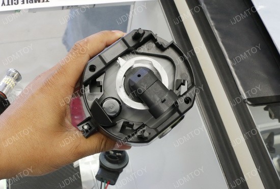 http://www.ijdmtoy.com/BLOG/Showcase/Car-LED-Blog/galleries/2014-09/core-bulb-housing-04.JPG