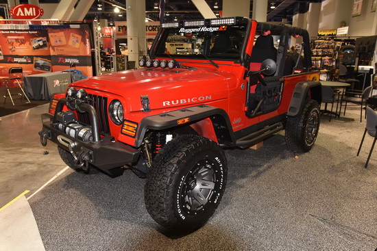 022-jeeps-of-sema-2015