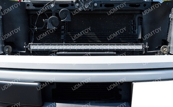 Ford F150 LED Light Bar 01