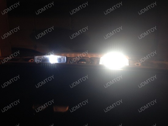 Lexus IS 300 LED License Plate Lamp 01
