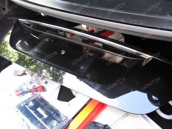 http://www.ijdmtoy.com/BLOG/Showcase/Mercedes-Benz-LED-Lights-HID-Bulbs/galleries/2014_Vol_9/Mercedes-Benz-LED-License-Plate-01.jpg