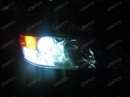 Mitsubishi Evo 8 Single Filament 7440 Switchback LED 1