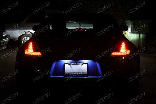 Nissan 370Z T10 LED License Plate Lights 1