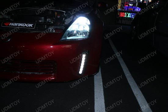 Nissan 350Z Bumper Reflector LED DRL 2