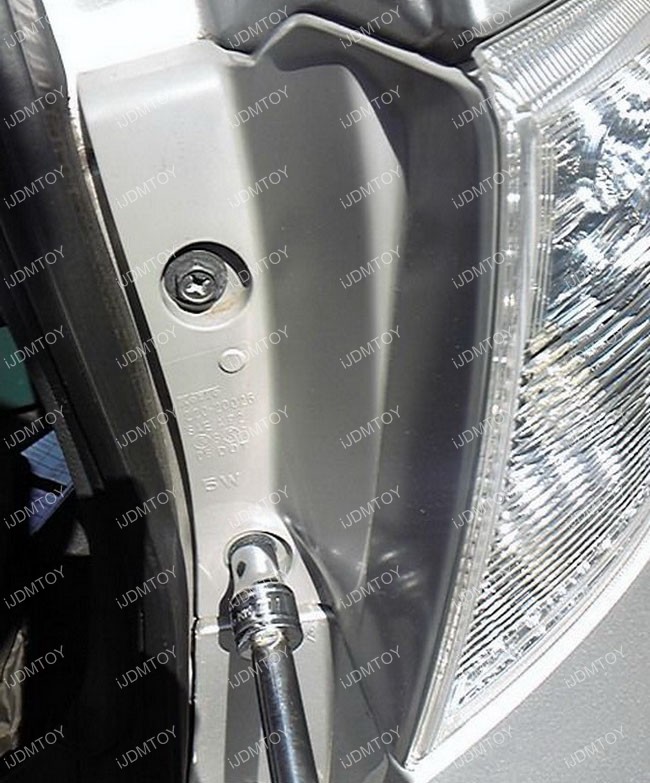 Subaru LED Reflectors Install 03