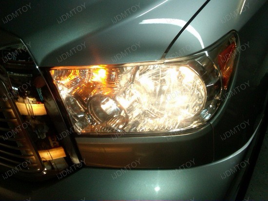 http://www.ijdmtoy.com/BLOG/Showcase/Toyota-LED-Lights-HID-Bulbs/galleries/2012_Vol_2/Toyota-Tundra-high-power-switchback-LED-bulbs-1.jpg