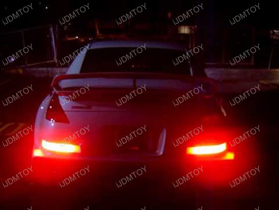 2003 Nissan 350z brake light bulb replacement
