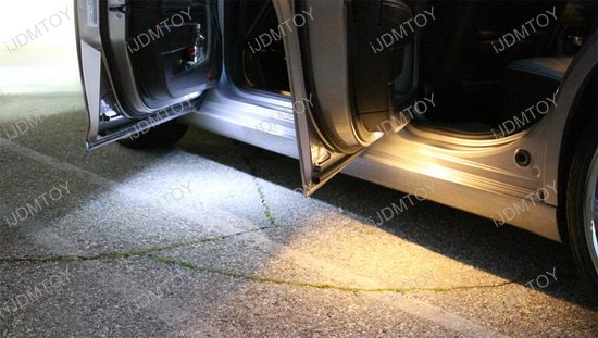 http://www.ijdmtoy.com/ebay/75-059/BMW-F30-LED-Side-Door-Lights-09.jpg