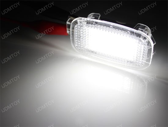 How to replace mercedes vanity light