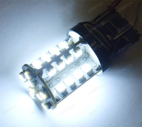 JDM Super Bright Xenon White 40-SMD S25 1156 (aka 7528) or 1157 (aka 7506) LED Indicator Corner/Blinker Brake Tail light bulbs