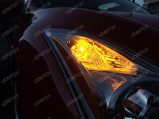 JDM Dual Color Switchback Xenon White/Amber Yellow 48-SMD 1157 (aka 7528) LED Indicator Corner/Blinker light bulbs