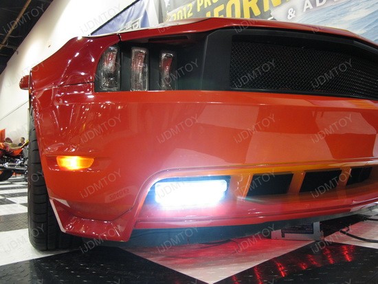 2002 Ford mustang license plate light